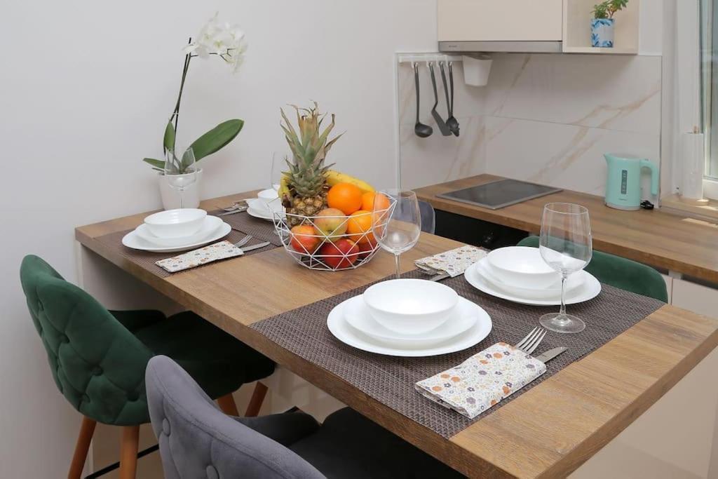 Studio Apartman Karlita Slano Bagian luar foto